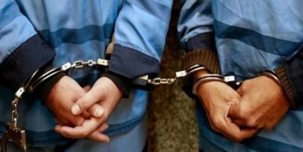 دستگیری ۲ سارق محتویات خودرو با ۱۷ فقره سرقت در اهواز دستگیری ۲ سارق محتویات خودرو با ۱۷ فقره سرقت در اهواز