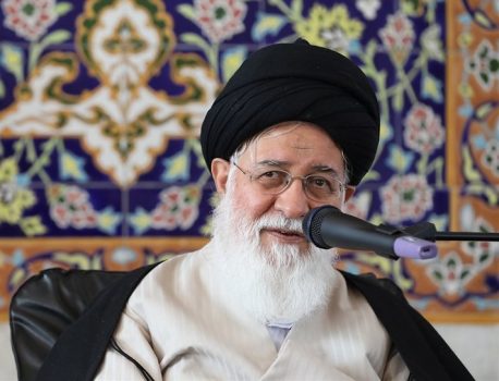 اگر کسی برجام را بعد از این دو ماه ادامه دهد جاسوس انگلیس است اگر کسی برجام را بعد از این دو ماه ادامه دهد جاسوس انگلیس است