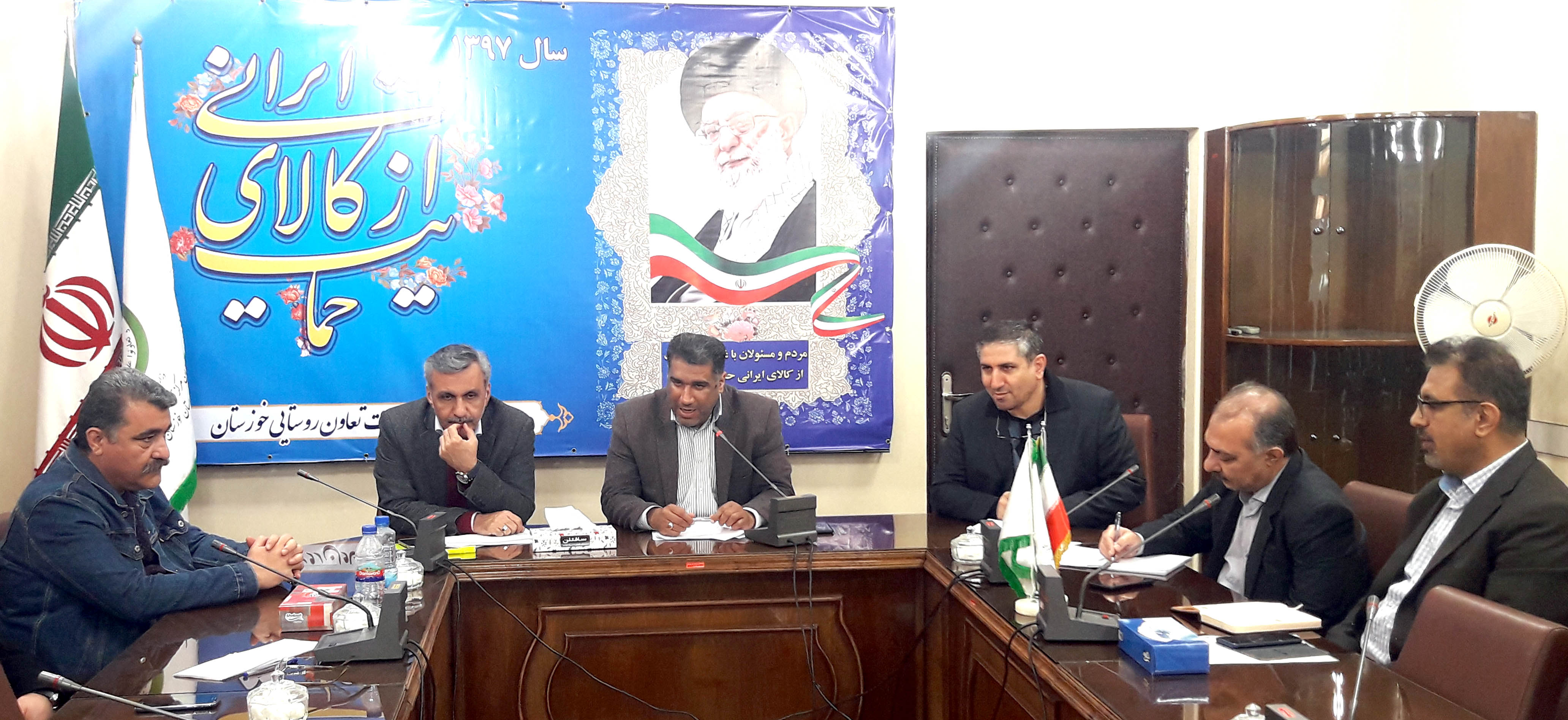 برگزاری جلسه سرمایه گذاری و مشارکت بخش خصوصی با تعاونی های تولید برای کشت گوجه فرنگی در خوزستان