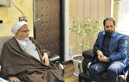نشست صمیمانه آیت الله احمدی شاهرودی با مدیرعامل شرکت آب و فاضلاب خوزستان