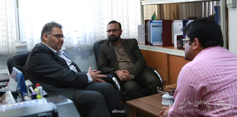 جلسه مشترک معاون فرهنگی اجتماعی  شهرداری اهواز با مشاور رئیس سازمان بهزیستی کشور