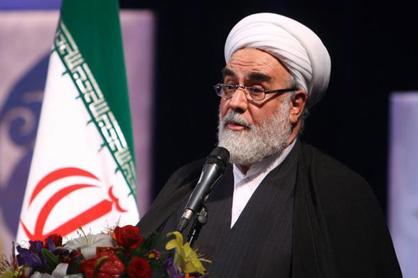 علمای استان خوزستان، امام جمعه جدید را یاری کنند