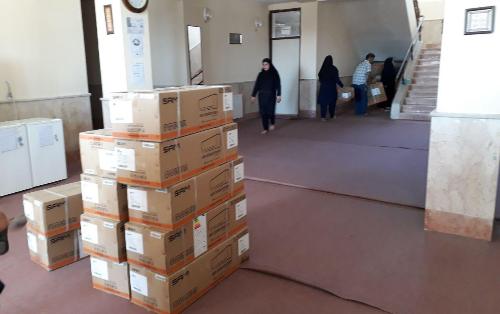 توزیع تجهیزات آموزشی وسرمایشی در بین مدارس مناطق محروم خوزستان