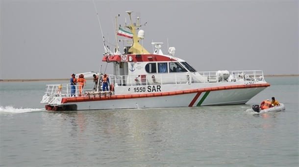 نجات جان شش دریانورد در آب های شمال خلیج فارس