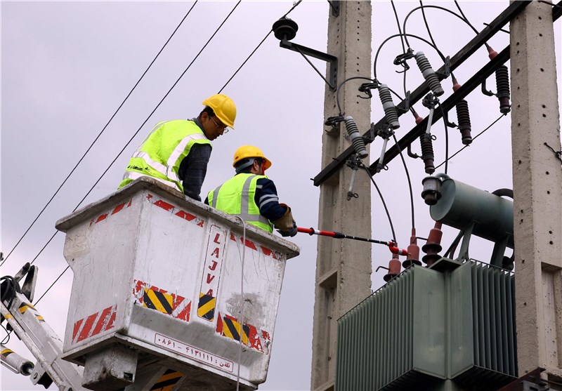 بهره برداری از ۱۷ پروژه شبکه برق اهواز در هفته دولت