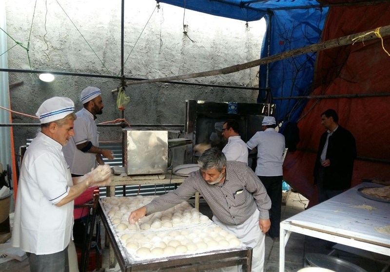 تامین و توزیع آرد جهت پخت نان برای زائرین اربعـین حسینی