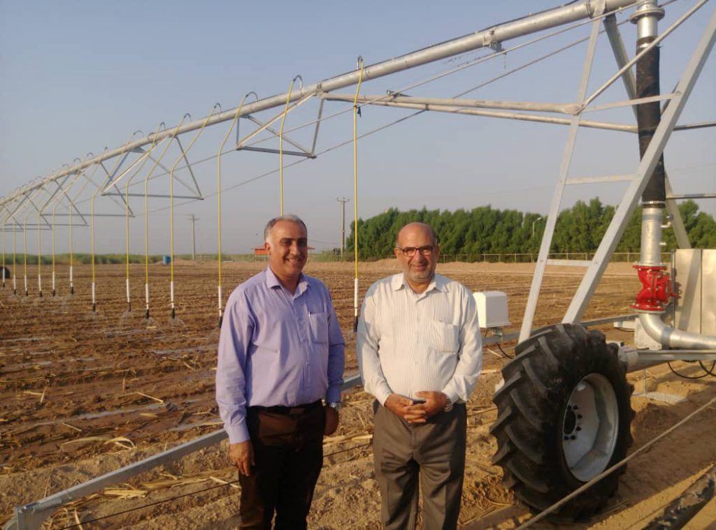 اجرای طرح نوین آبیاری بارانی برای نخستین بار در جنوب خوزستان در مزارع توسعه نیشکر