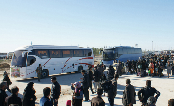 موافقت مسئولان عراقی با ورود خودروهای حمل و نقل عمومی ایرانی/ ۵۵ دستگاه اتوبوس برای انتقال زائران به عتبات عالیات اعزام شدند