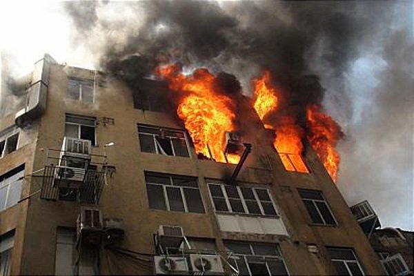 آتش‌سوزی منزل مسکونی در اهواز یک فوتی و ۲ مصدوم برجای گذاشت