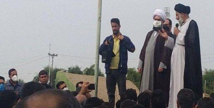 حضور نماینده ولی فقیه در خوزستان در جمع کارگران هفت‌تپه