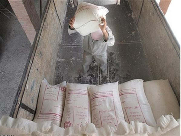 پیش بینی توزیع ۶۴ هزار کیسه آرد در سال جاری