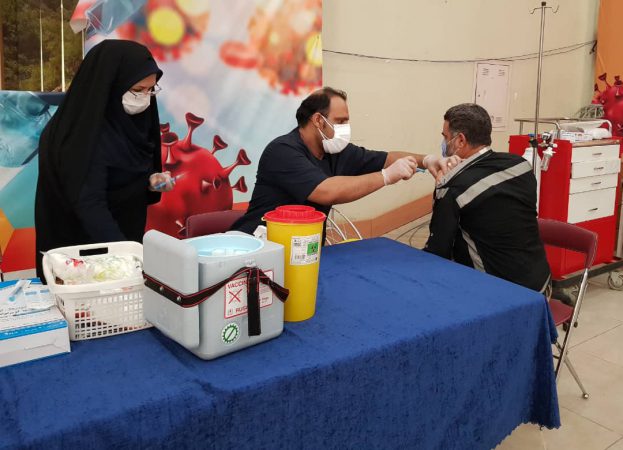 اجرای هفتمین مرحله واکسیناسیون کارکنان در شرکت فولاد خوزستان
