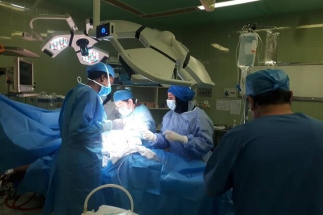 عمل جراحی پیچیده مکانیکال ترومبکتومی برای نخستین بار در خوزستان انجام شد