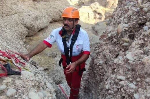 دو گردشگر مفقود شده در چال کندی دزفول پس از ۱۰ ساعت جست‌وجو نجات یافتند