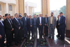 مدیرعامل شرکت ملی نفت ایران به مقام شامخ شهدا ادای احترام کرد/از دانشگاه نفت آبادان بازدید شد
