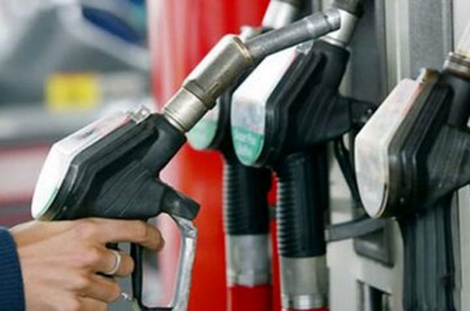 تکلیف قیمت بنزین در سال آینده مشخص شد