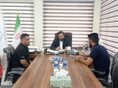 ملاقات صمیمانه کارکنان با مدیرعامل شرکت حریر خوزستان